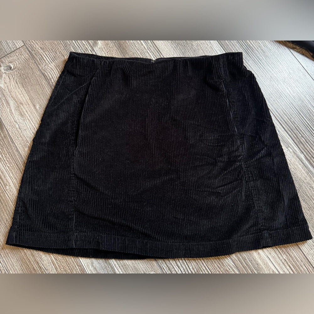 American Eagle Black Skirt